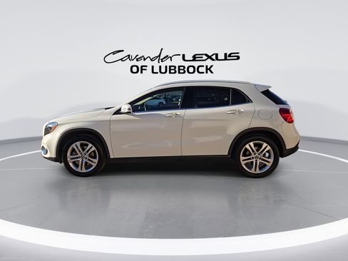 Used 2018 Mercedes-Benz GLA 250 4MATIC image 5