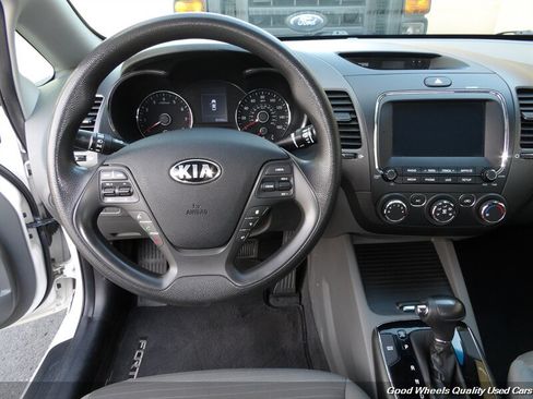 Used 2018 Kia Forte LX w/ LX Popular Package FWD image 14