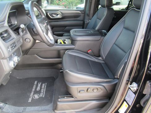 Used 2022 GMC Yukon SLT w/ SLT Luxury Package RWD image 16