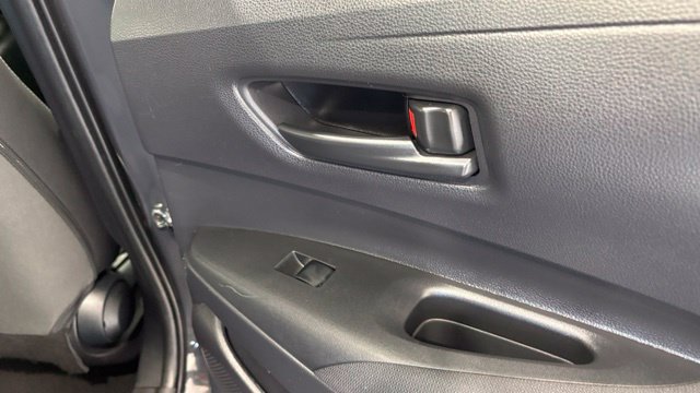 Used 2025 Toyota Corolla LE FWD image 25