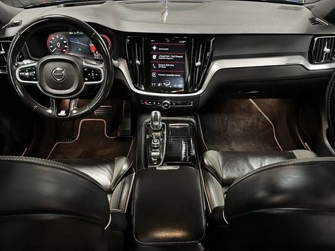 Used 2019 Volvo S60 T8 R-Design image 19