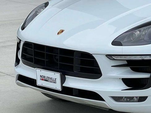 Used 2018 Porsche Macan GTS w/ Premium Package Plus AWD/4WD image 14