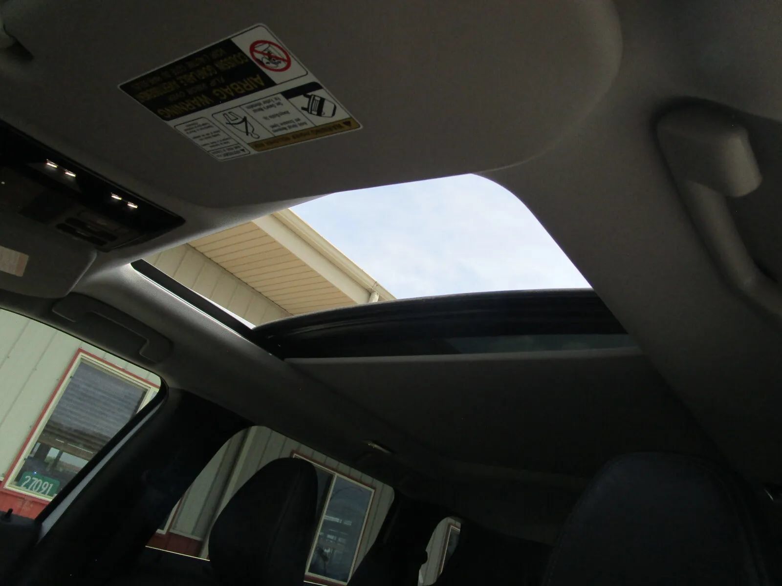 Used 2025 Mitsubishi Outlander SE AWD/4WD image 35