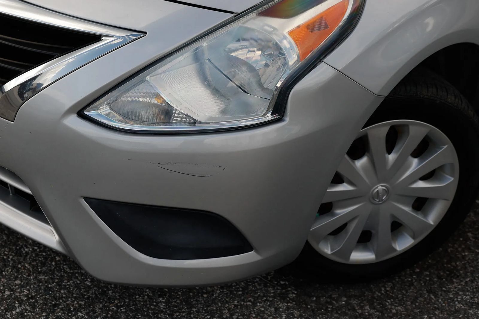 Used 2018 Nissan Versa SV FWD image 24