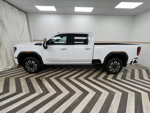 New 2026 GMC Sierra 3500 Denali Ultimate image 3
