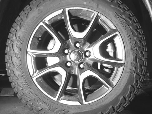 Used 2025 Jeep Compass Trailhawk AWD/4WD image 13