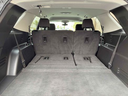 Used 2020 Chevrolet Traverse LS FWD image 58