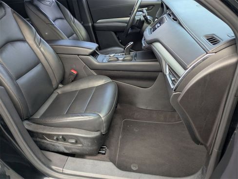 Used 2023 Cadillac XT4 Premium Luxury image 28