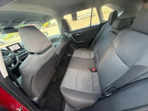 Used 2025 Toyota RAV4 XLE AWD/4WD image 42