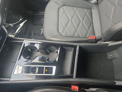 Used 2024 Volkswagen Atlas SE image 25