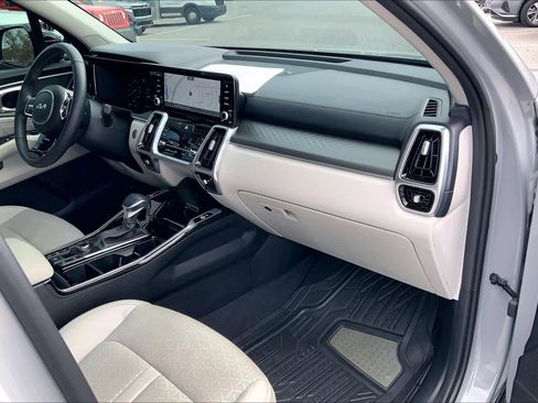 Used 2023 Kia Sorento SX image 18