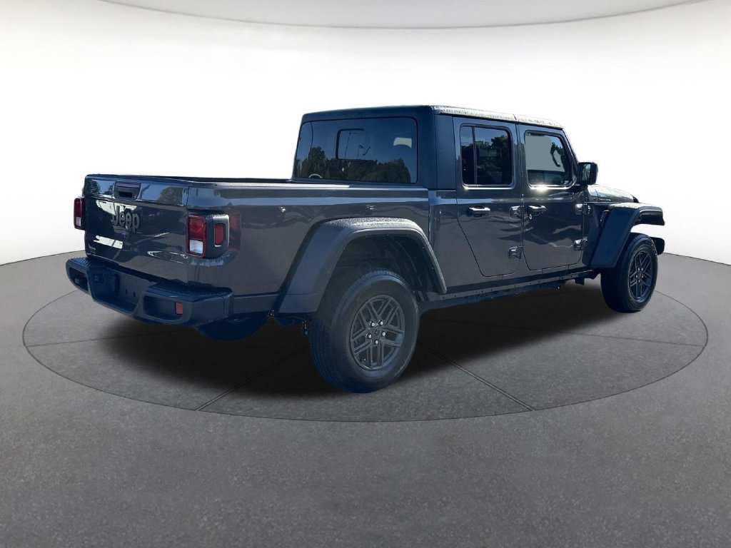 Used 2025 Jeep Gladiator Sport AWD/4WD image 6