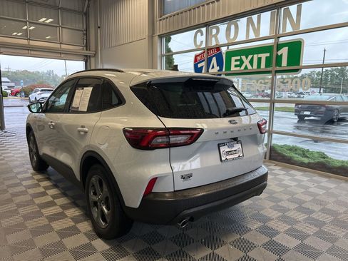 Used 2025 Ford Escape ST-Line image 4