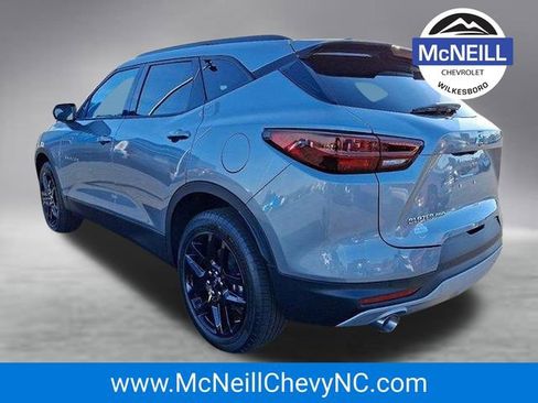 New 2025 Chevrolet Blazer LT w/ Convenience Package AWD/4WD image 3
