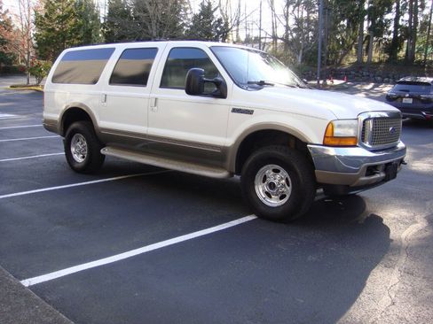 Used 2001 Ford Excursion Limited AWD/4WD image 5