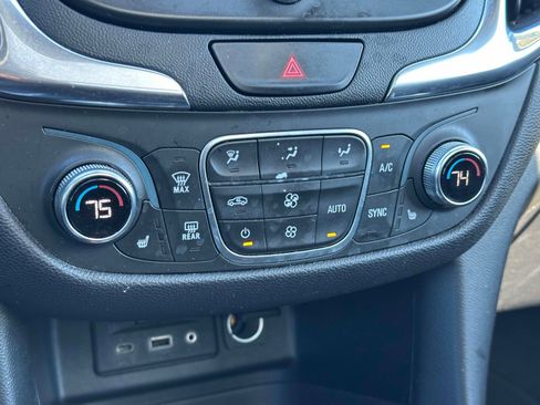 Used 2019 Chevrolet Equinox LT image 32