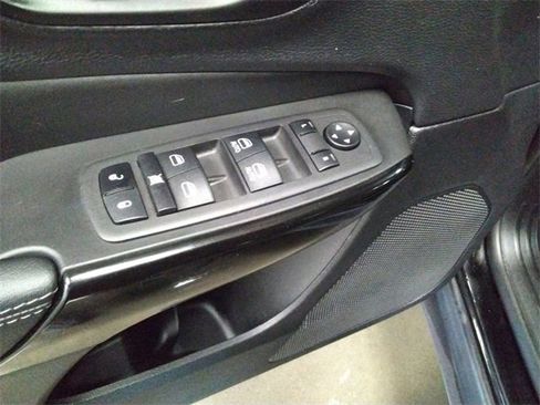 Used 2023 Jeep Cherokee Altitude Lux w/ Lux Elite Package image 33