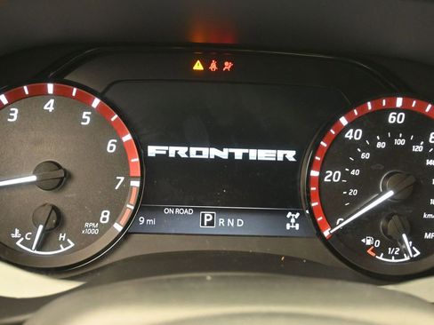 New 2026 Nissan Frontier PRO-4X w/ Pro-4x Convenience Package image 8