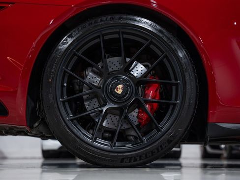 Used 2019 Porsche 911 AWD/4WD image 15
