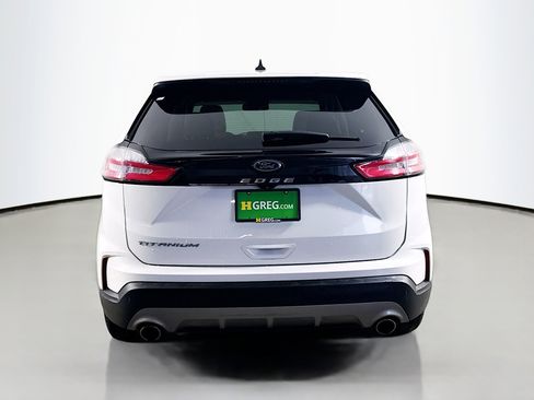 Used 2021 Ford Edge Titanium FWD image 8