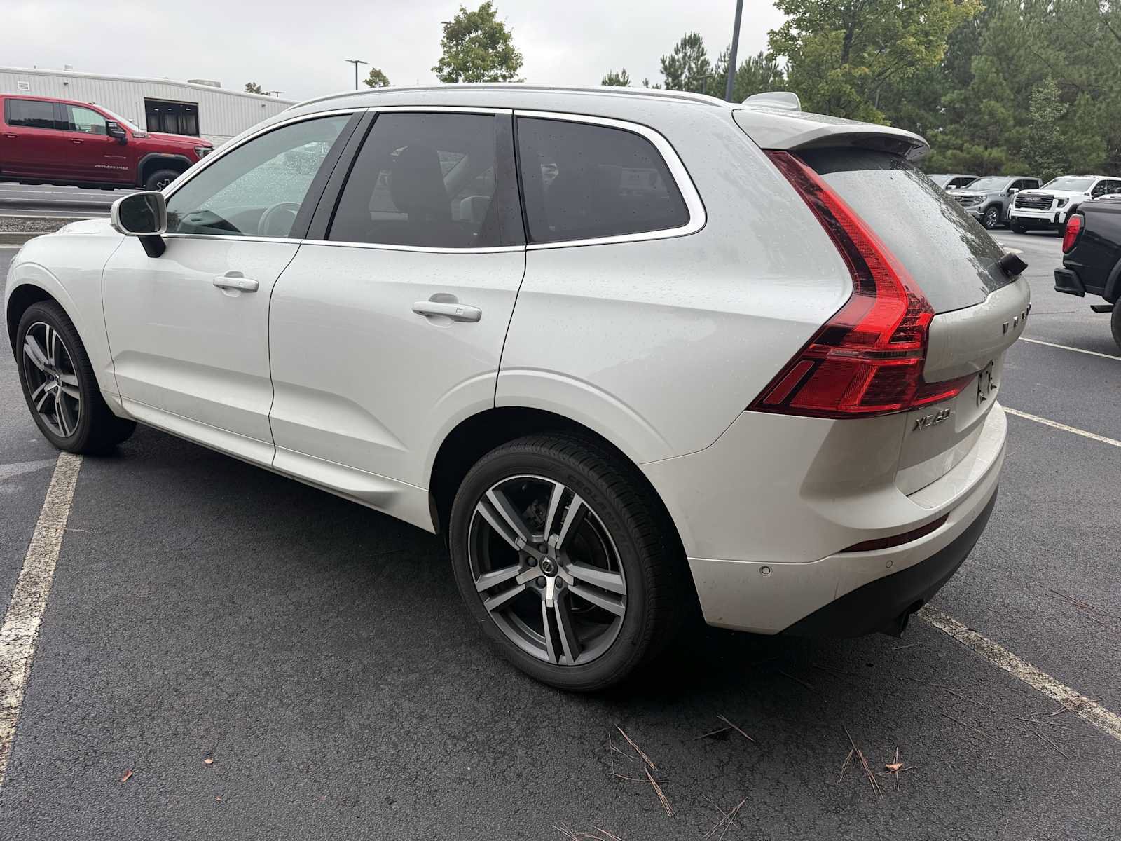 Used 2018 Volvo XC60 T5 Momentum w/ Convenience Package AWD/4WD image 7