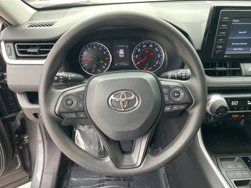 Used 2021 Toyota RAV4 XLE image 12