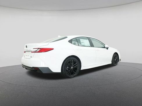 New 2026 Toyota Camry SE image 25