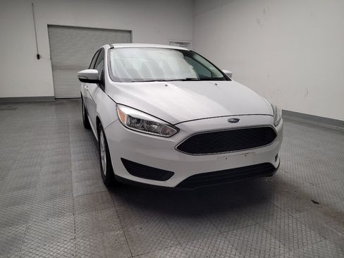Used 2016 Ford Focus SE FWD image 14