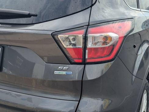 Used 2018 Ford Escape SE AWD/4WD image 4
