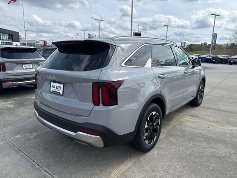 New 2026 Kia Sorento S w/ S Panoramic Sunroof Package FWD image 9
