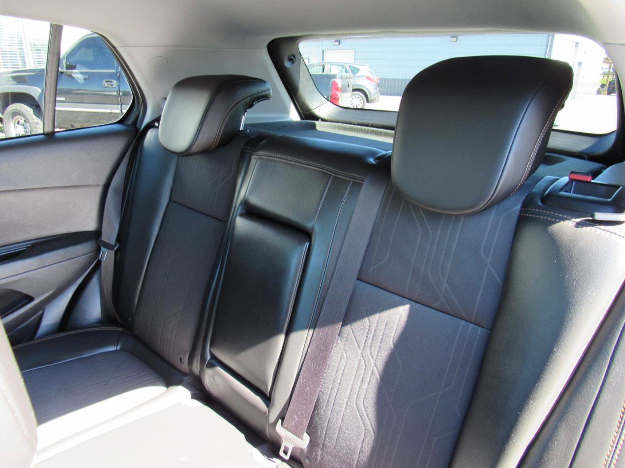 Used 2019 Chevrolet Trax LT w/ LT Convenience Package FWD image 33