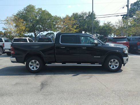 Used 2022 RAM 1500 Laramie AWD/4WD image 7