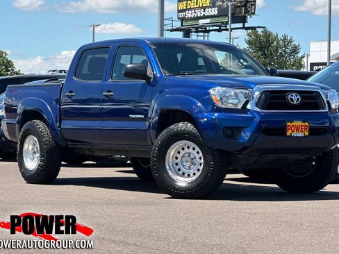 Used 2015 Toyota Tacoma PreRunner w/ SR5 Package RWD image 1