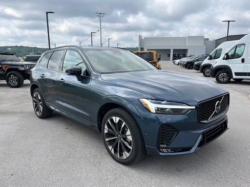 Used 2026 Volvo XC60 B5 Plus w/ Protection Package Premier AWD/4WD image 2
