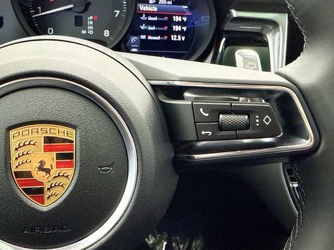 Used 2026 Porsche Macan AWD/4WD image 14