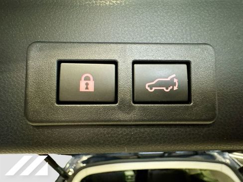 Certified 2025 Subaru Ascent Bronze Edition w/ Onyx Package image 31