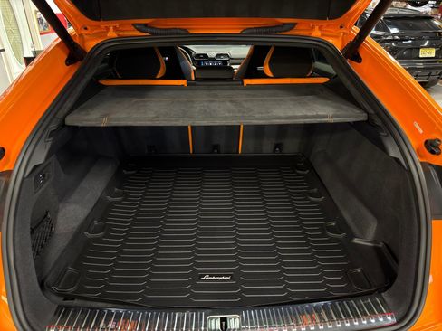 Used 2022 Lamborghini Urus image 26