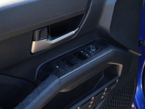 Used 2025 Toyota Tacoma TRD Sport RWD image 5