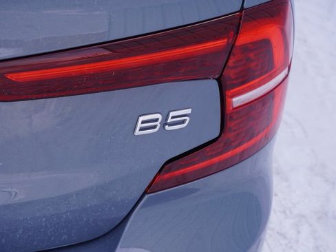 Used 2024 Volvo S60 B5 Plus image 7