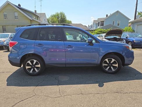 Used 2017 Subaru Forester 2.5i Limited AWD/4WD image 4
