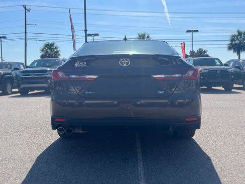 Certified 2025 Toyota Camry SE FWD image 4