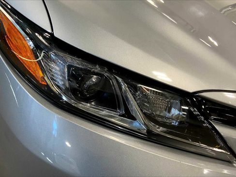 Used 2020 Toyota Camry LE w/ Carpet Mat Package image 26