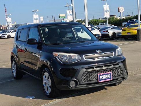 Used 2016 Kia Soul FWD image 3