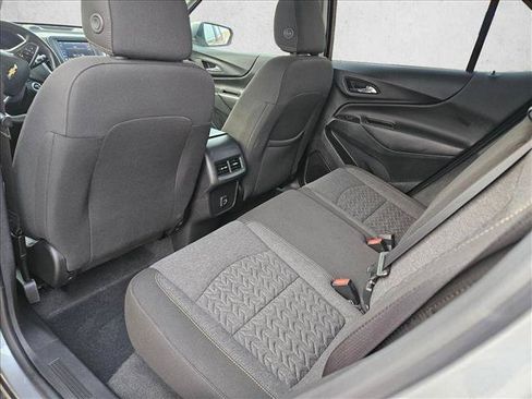 Used 2023 Chevrolet Equinox LT AWD/4WD image 11