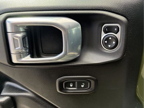 Used 2022 Jeep Wrangler Unlimited Sport image 16