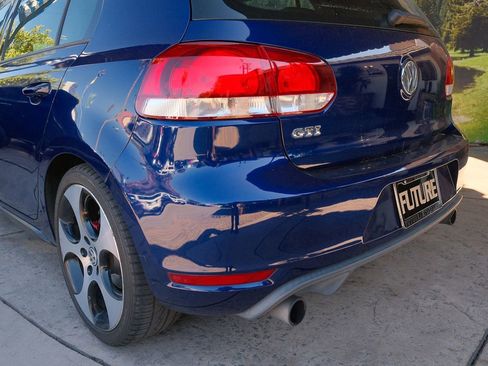 Used 2011 Volkswagen GTI 4-Door FWD image 40