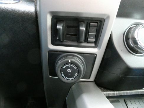 Used 2020 Ford F350 Lariat w/ Lariat Ultimate Package image 28