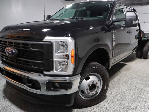 Used 2023 Ford F350 XL w/ XL Chrome Package image 32
