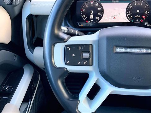 Used 2022 Land Rover Defender 90 X-Dynamic S image 21