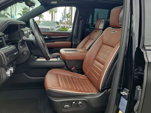 Used 2023 GMC Yukon XL Denali Ultimate AWD/4WD image 20